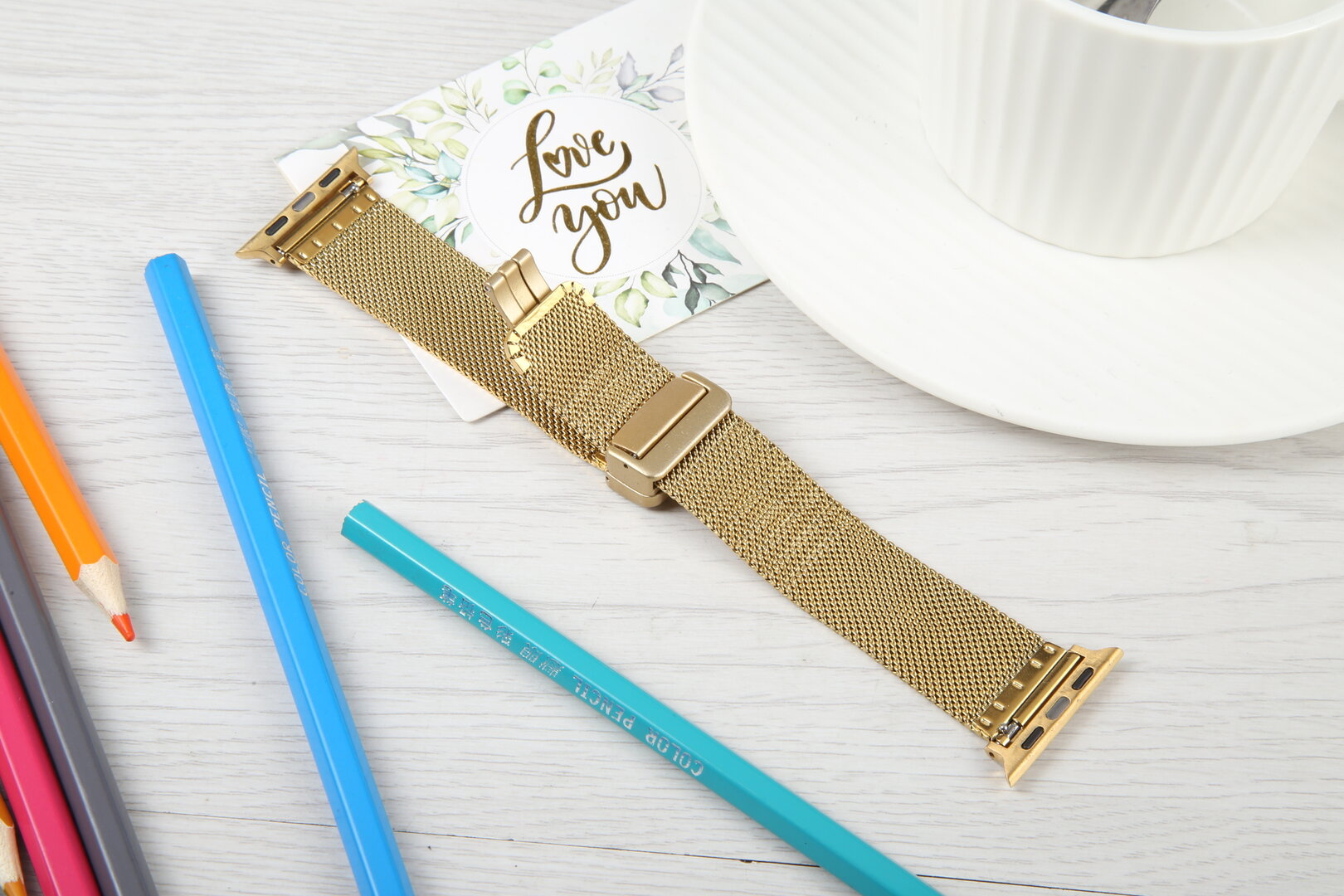 Milanaise-Armband mit faltbarem Magnetverschluss - Gold - Geeignet f&uuml;r Apple Watch 38mm / 40mm / 41mm / 42mm