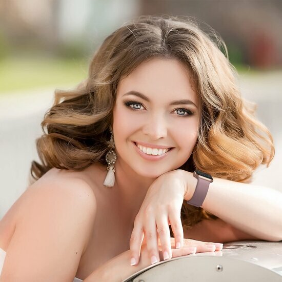 Weiches Silikonarmband mit Schnallenverschluss - Violettbraun - Geeignet f&uuml;r Apple Watch 44mm / 45mm / 49mm