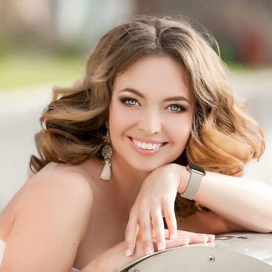 Weiches Silikonarmband mit Schnallenverschluss - Cappuccino - Geeignet f&uuml;r Apple Watch 44mm / 45mm / 49mm