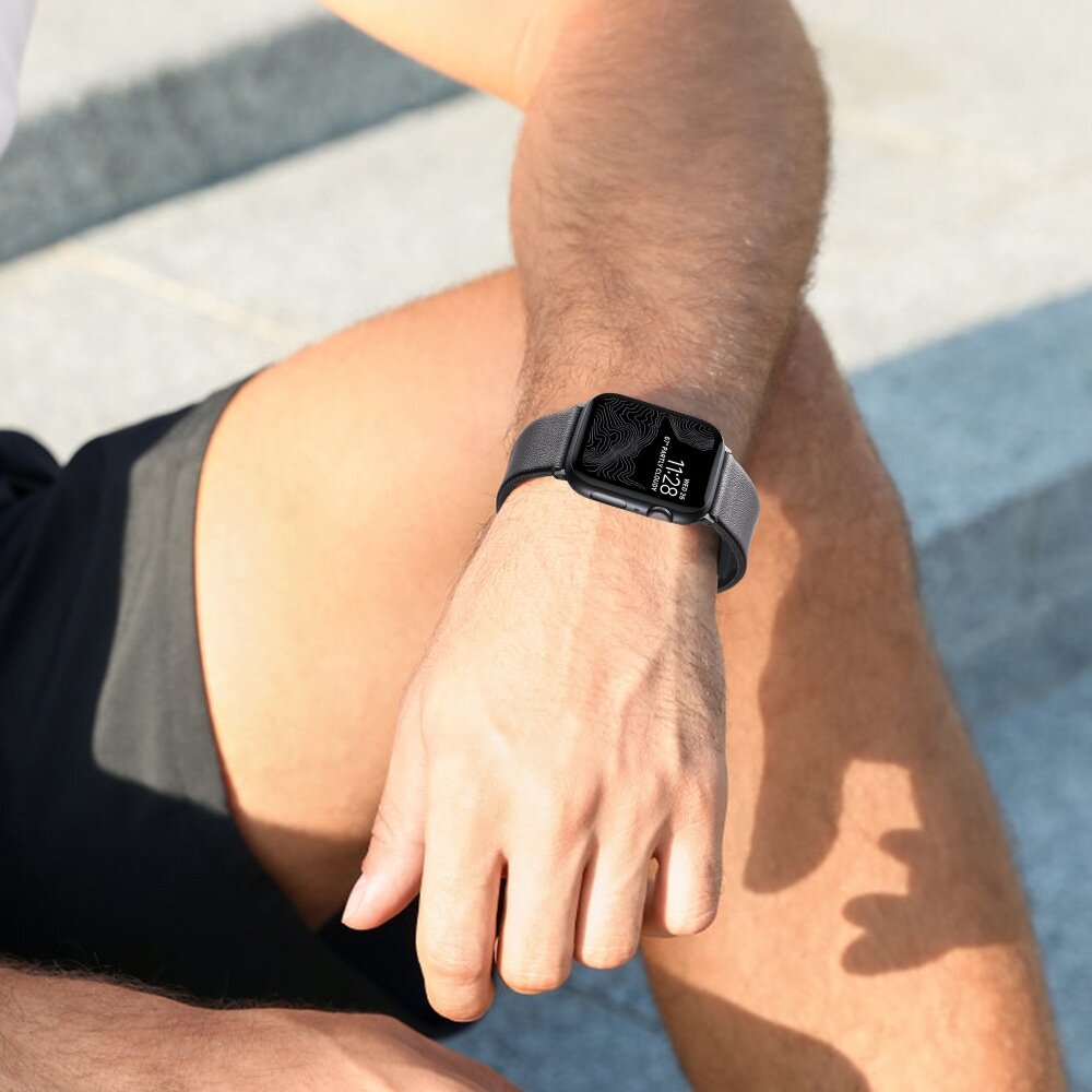 Leder + Silikonarmband - Braun + schwarzer Connector und Schlie&szlig;e - Geeignet f&uuml;r Apple Watch 44mm / 45mm / 46mm / 49mm