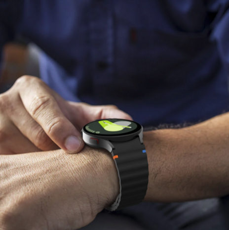 Wave Sportarmband mit Druckknopf - Größe: M/L - Schwarz - Samsung Galaxy Watch 5 (Pro) - 40mm / 44mm / 45mm