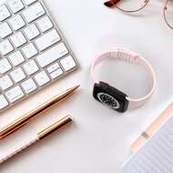 TPU Slim Fit Armband - Hellrosa - Geeignet f&uuml;r Apple Watch 44mm / 45mm / 46mm / 49mm