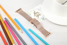 Milanaise-Armband mit faltbarem Magnetverschluss - Champagner Gold - Passend f&uuml;r Apple Watch 44mm / 45mm / 46mm / 49mm