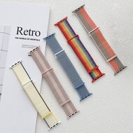 Nylon Sport Looparmband - Mehrfarbig - Extra starker Klettverschluss - Geeignet f&uuml;r Apple Watch 44mm / 45mm / 46mm / 49mm
