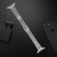 Edelstahl Slim Fit Armband - Silber - Geeignet f&uuml;r Apple Watch 38mm / 40mm / 41mm / 42mm