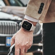 Magnetisches Stahlband - Sehr starker Magnet - Gold - Geeignet f&uuml;r Apple Watch 44mm / 45mm / 46mm / 49mm