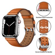 Lederarmband mit Doppelschlie&szlig;e - Hellbraun mit silberner Schlie&szlig;e - Geeignet f&uuml;r Apple Watch 44mm / 45mm / 46mm / 49mm