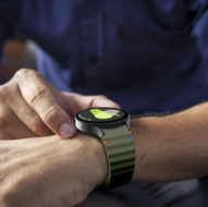 Wave Sportarmband mit Druckknopf - Gr&ouml;&szlig;e: M/L - Dunkelgr&uuml;n - Samsung Galaxy Watch 7 - 40mm / 44mm &amp; Watch FE