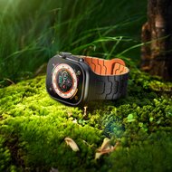 Dragon Scale Silikonarmband - Schwarz mit Orange - Geeignet f&uuml;r Apple Watch 44mm / 45mm / 46mm / 49mm