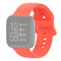 Fitbit Versa 1 / 2 &amp; Lite Silikon-Sportband mit Schnallenverschluss - Coral Orange - Gr&ouml;&szlig;e: Large