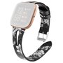 Fitbit Versa 1 / 2 &amp; Lite Armband TPU Leder - Blumendruck schwarz