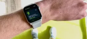 Schweiß, Staub und Flecken? So hältst du dein Smartwatch-Armband in Topform